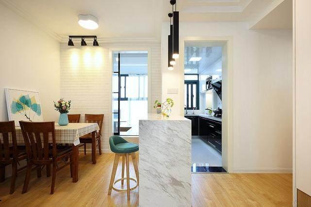 现代简约装修，没有华丽的装饰，住着就是惬意