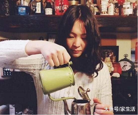 带你看看惠若琪的豪宅，连家具也是粉红色的，性格真是太可爱了