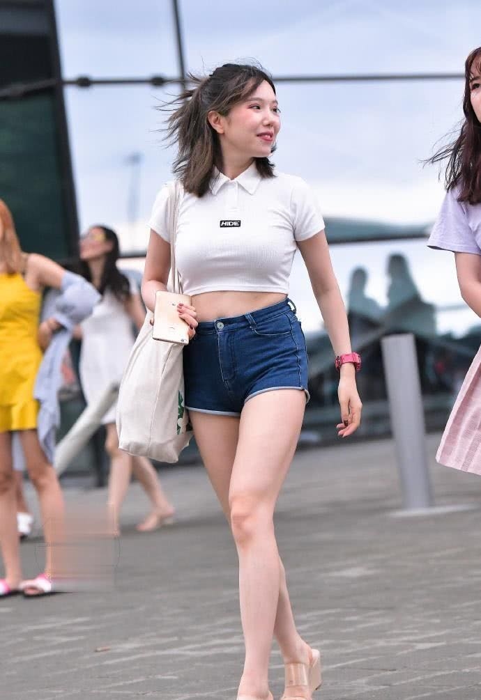 摄影：20岁就这么丰腴，真是后生可畏呀