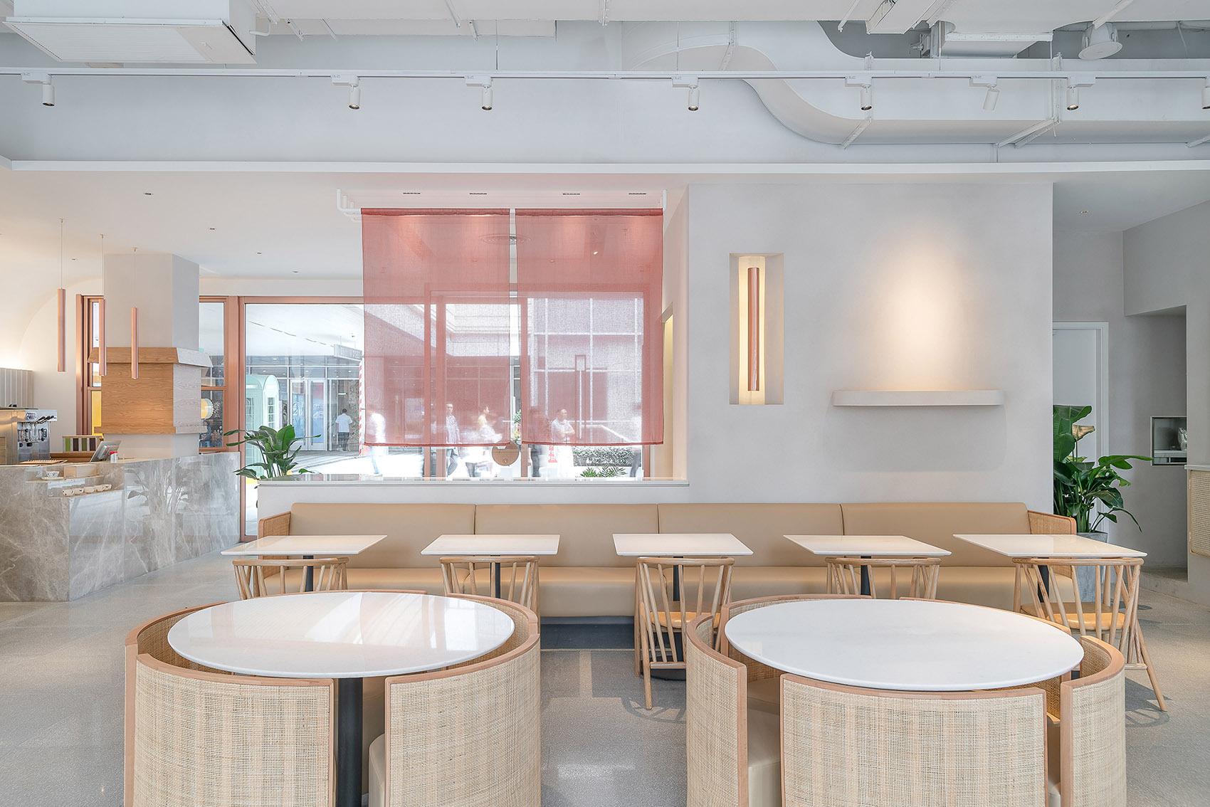 时下最流行的简约清新风格餐厅，时尚年轻人的新聚集地！