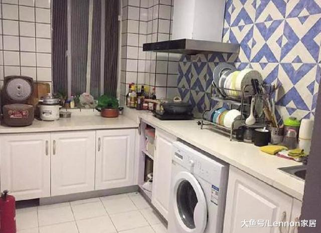 新房装修你把洗衣机放哪个位置？外国人都这么装，太聪明了