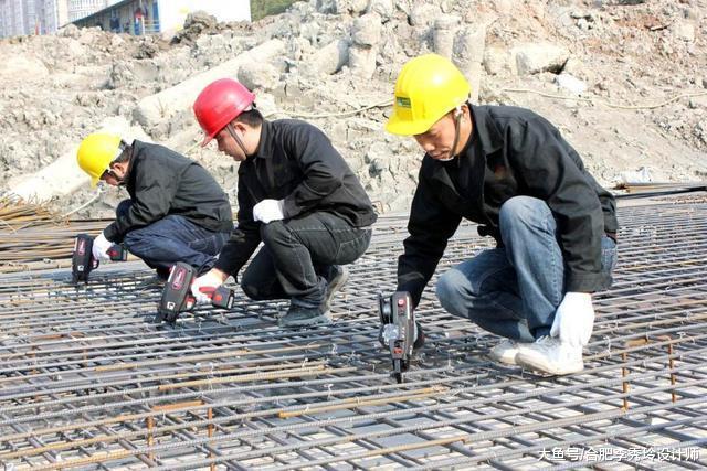 农村建房子马虎，两层钢筋间少装这一步，混凝土浇筑再多也是白搭！