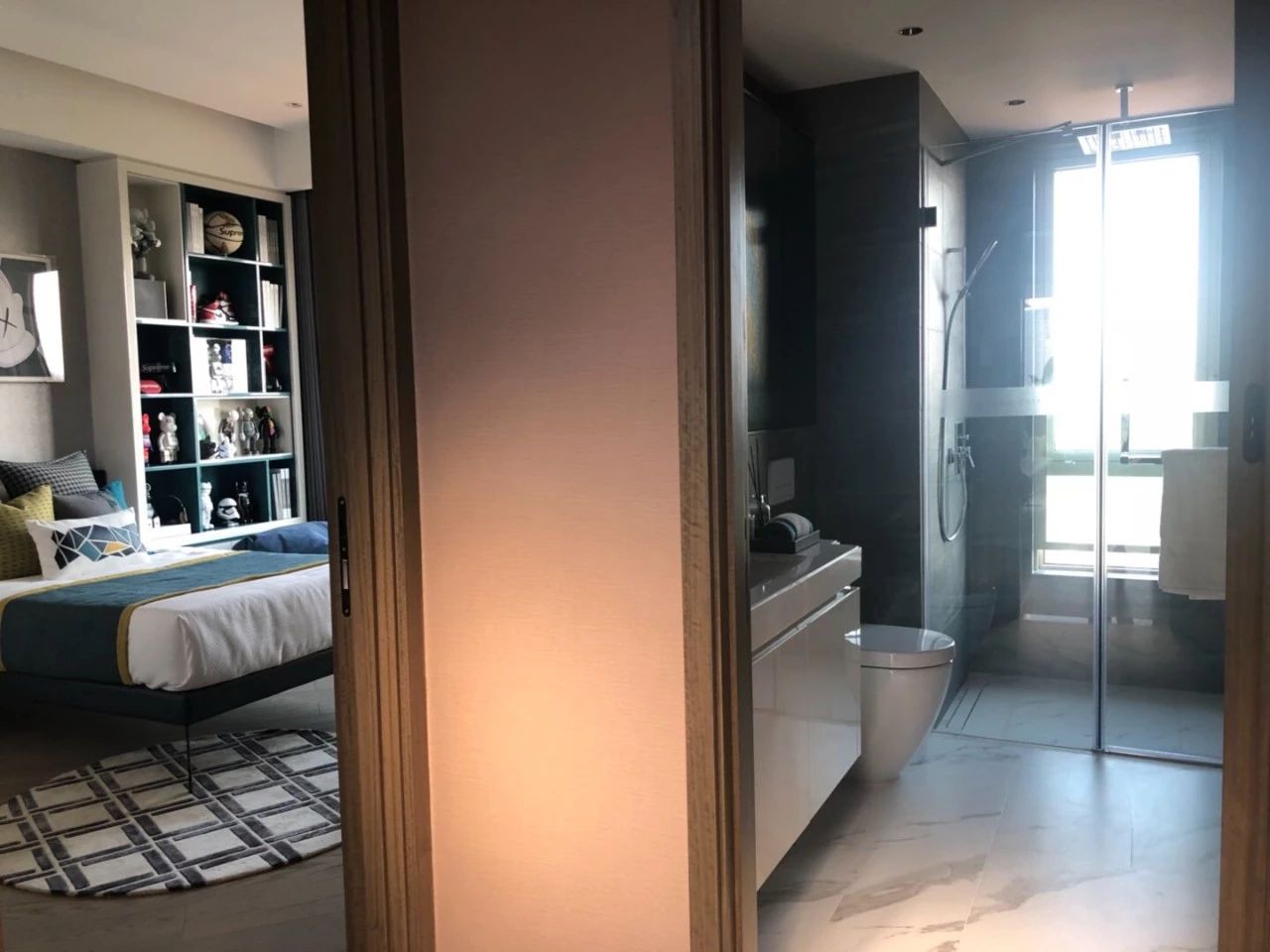 躺在浴缸里看江！一盏灯10多万，揭秘岛尖2000万豪宅