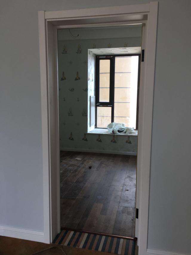 人生一套房子硬装装修终于完工啦，还没打扫干净，邻居参观都说好看