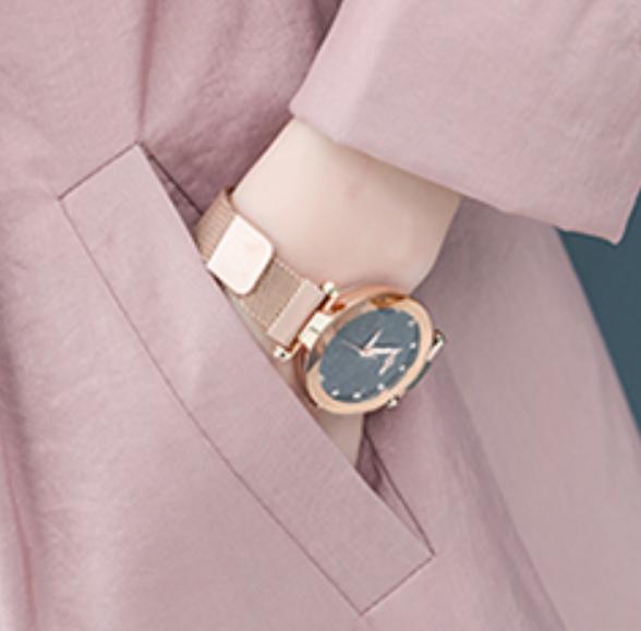 这是今年我见过极漂亮的“春外套，70后小姨穿，气质优雅特迷人