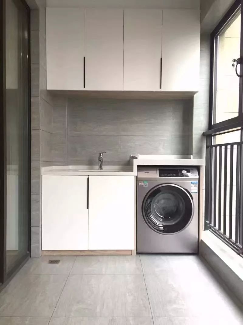 除了洗衣晾衣，阳台柜的设计！哪种适合你？！