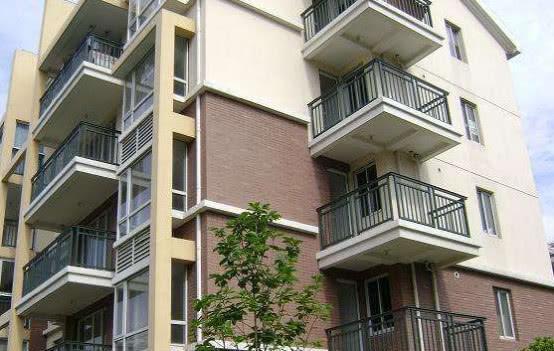 买房不要挑这种阳台的房子，听内行人分析，后悔我家买早了