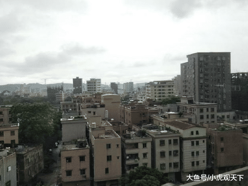 深圳一男子有7栋房子，每月可收60万房租，却感觉生活没有意义