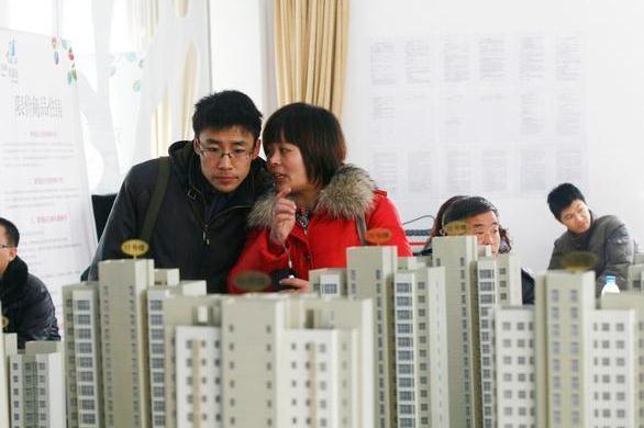建议年轻人, 到了这个年纪就不要贷款买房了, 风险大
