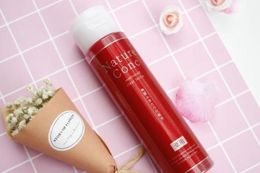 唐艺昕力荐的平价化妆水, 不愧是收毛孔实力派, 抖音爆款收敛水