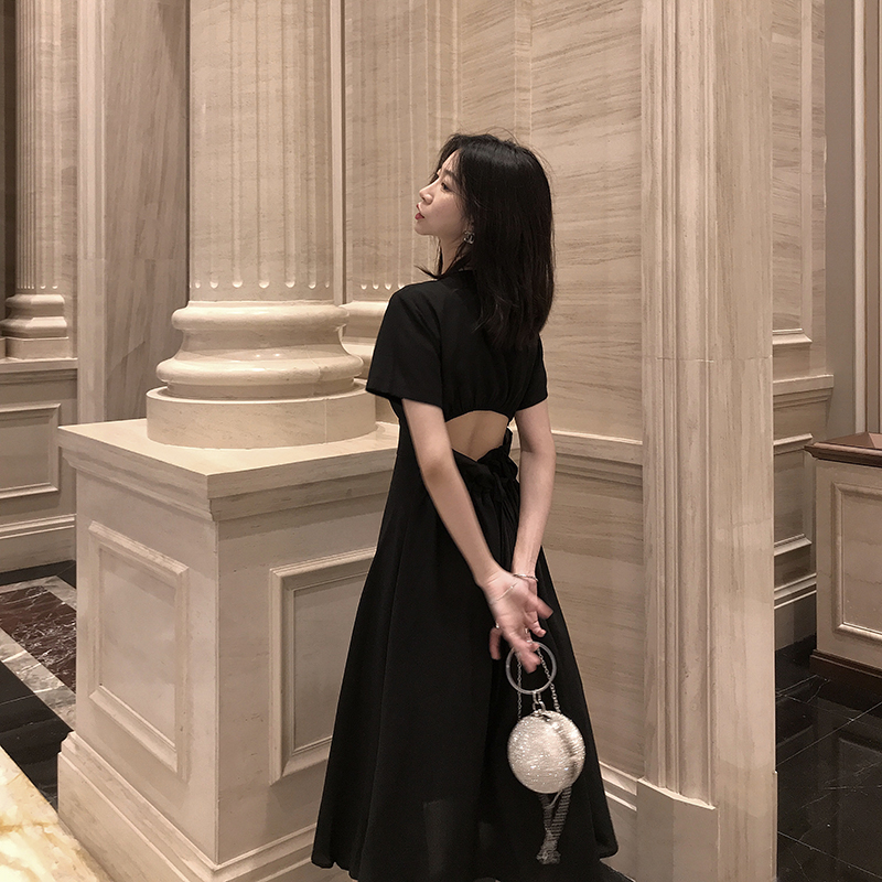 裙子年年穿，今年选这8款连衣裙，让你美出新高度