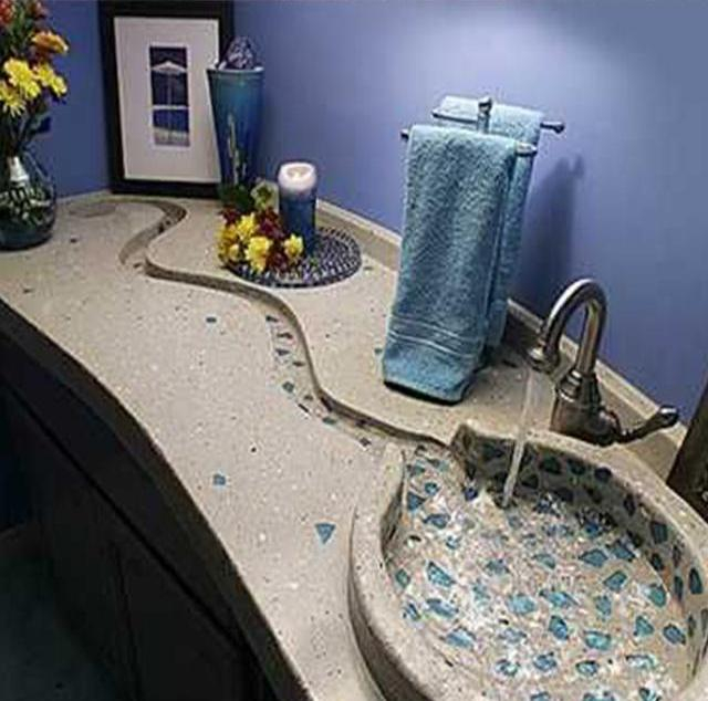 南方出差，突然发现有一家阳台，太高级了！马上拍照给大伙晒晒