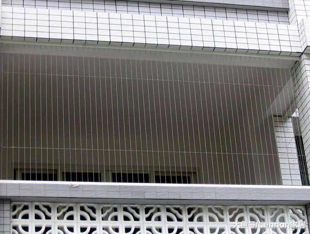 阳台安装防盗网影响采光，学学人家装这种，安全又通亮