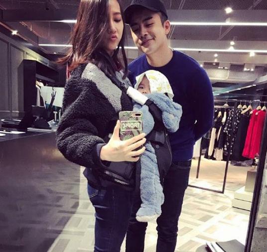 弦子首次曝出自己的家，如今专心在家带孩子，夫妻俩生活很温馨