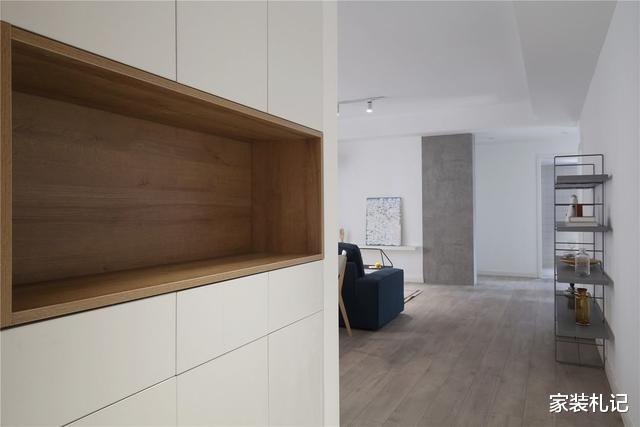 90平怎么装？打通阳台并入客厅，简洁干净，日子越过越幸福