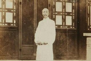 孙传芳在被北伐军打的遍体鳞伤，为何唯独张作霖会帮助他？