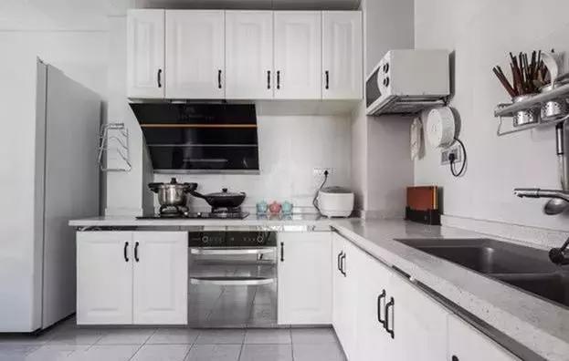 92平米新房装修完毕，餐厅设计太新颖，打扫完就想立马入住！