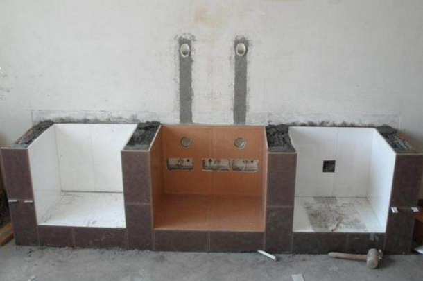 老爹硬要给我砌个水泥电视柜，完工后我服了，心里也不知是啥滋味！