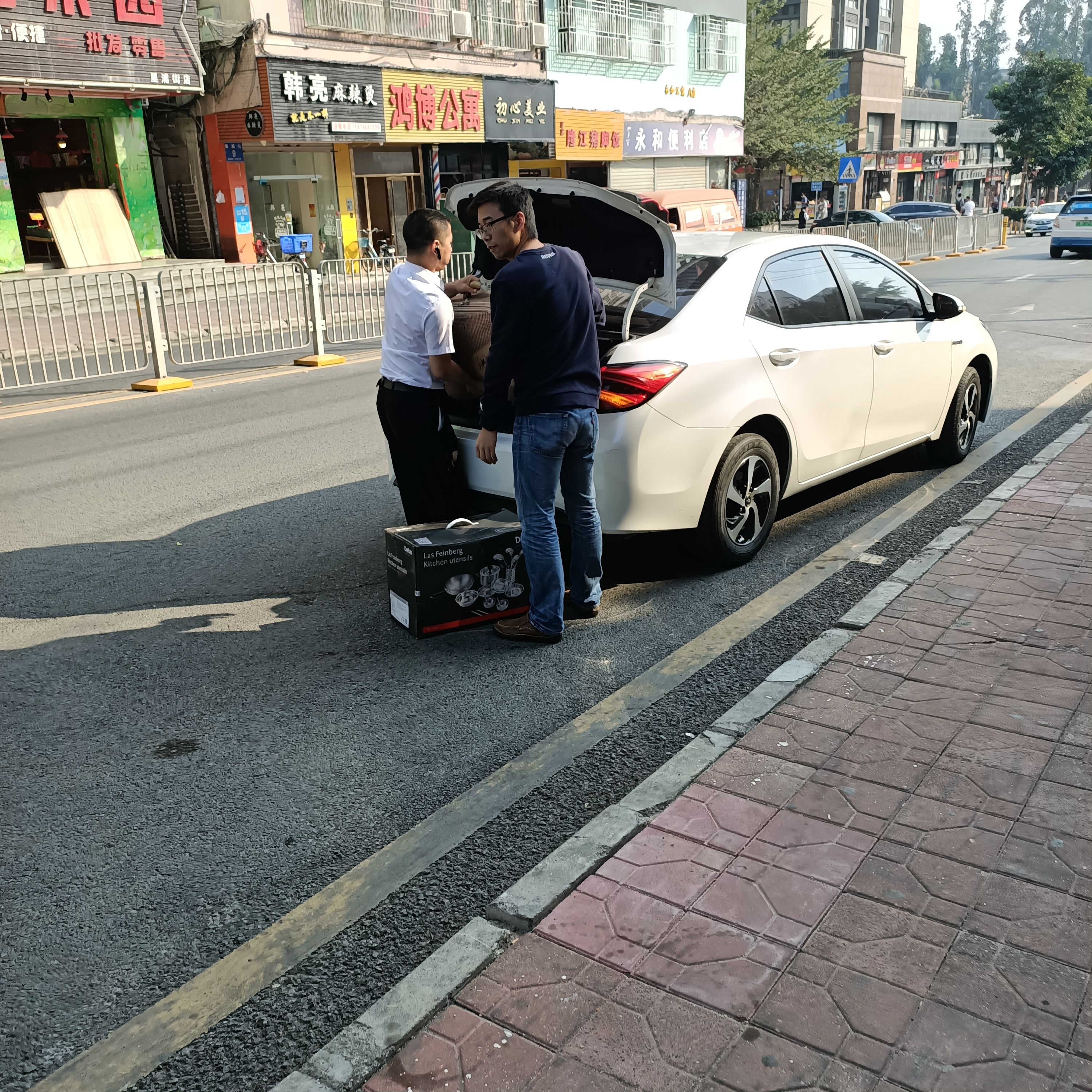 临近年底搬家的人越来越多？深圳租客：我被房东连夜赶了出去