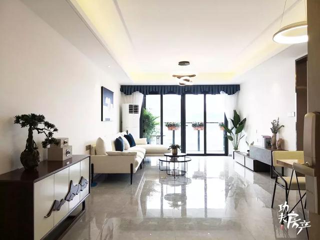 封顶了才开售楼部！华侨城新盘吹风2.1-2.2万/平！最小121平