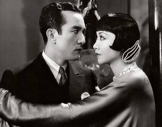 18岁听从家里安排结婚，婚后生活甜蜜，28岁她却选择跳海自杀