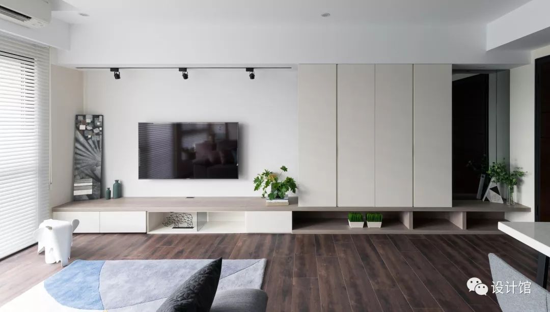 109㎡现代简雅，客厅比较长，挤个小书房！