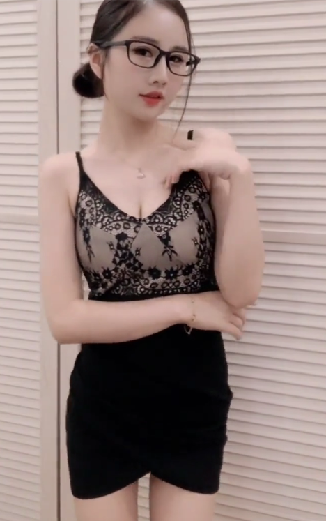 年轻的老师，私下里好优秀！