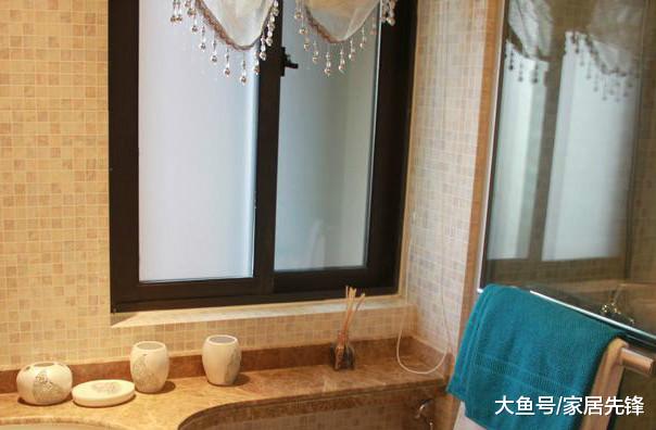 家里装修别再挂窗帘了，现在流行装这种代替，美观又省钱