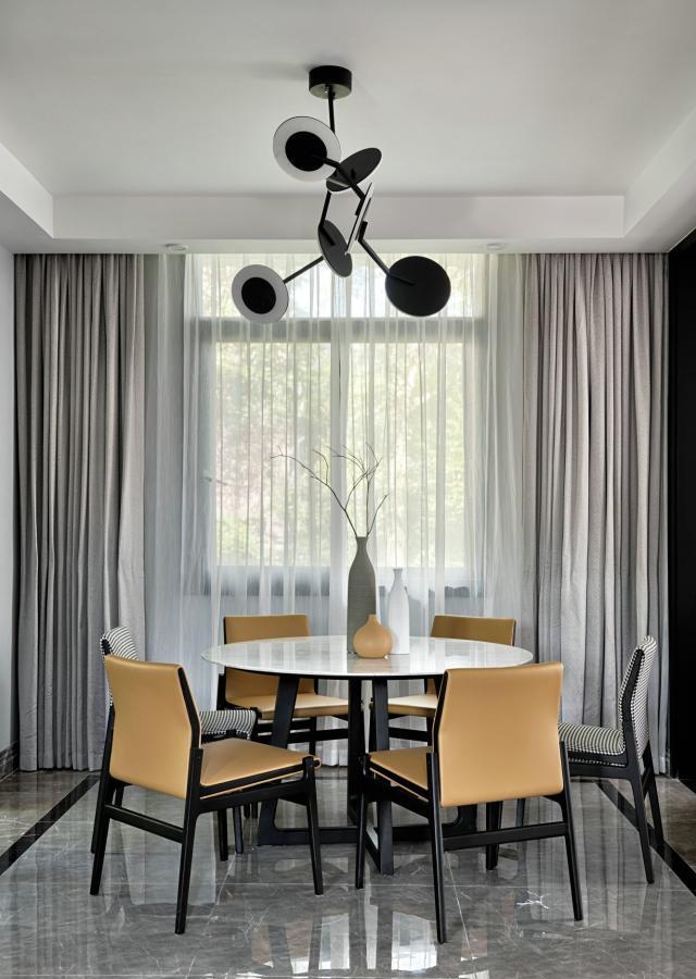 越来越多的人喜欢简约风，学他家这样装，实用又温馨，忍不住晒晒