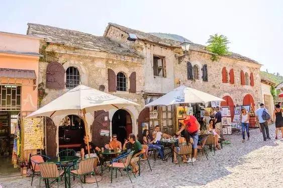 出国游中，欧洲的56个城市，其中物价最低的这8名，你去过几个？