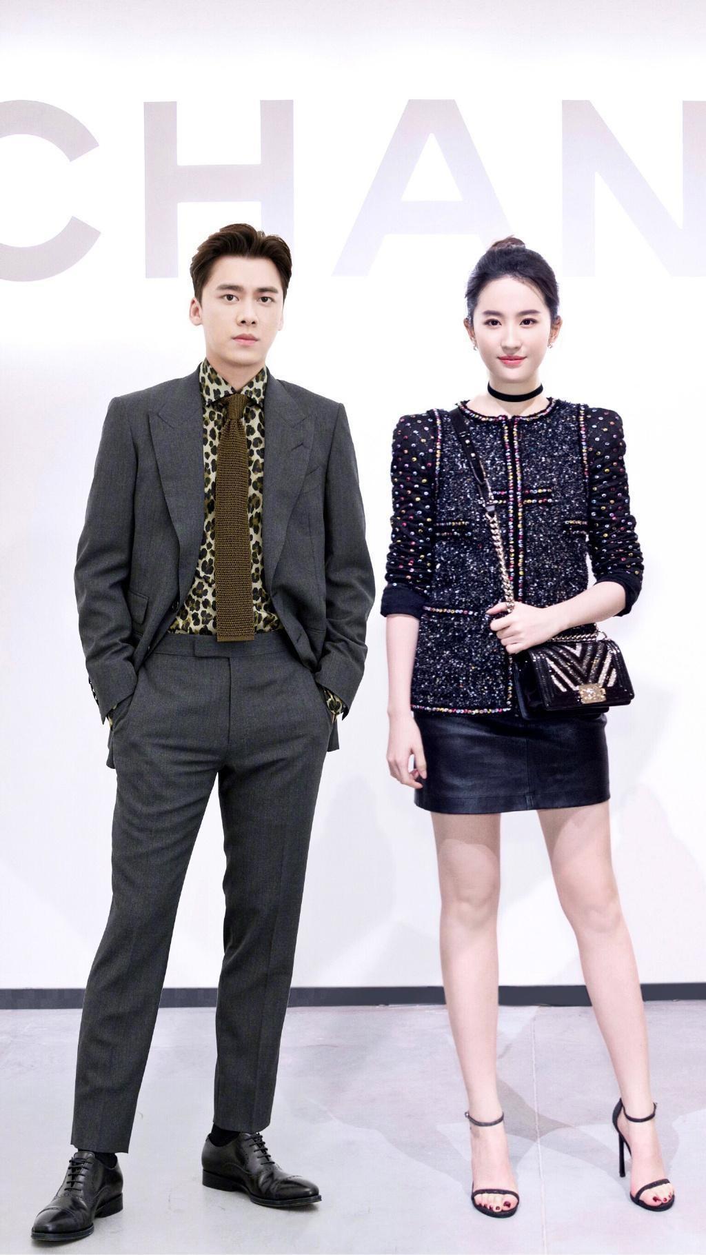 刘亦菲李易峰官宣恋情,发文:往后余生,我只要你,引起全网热议