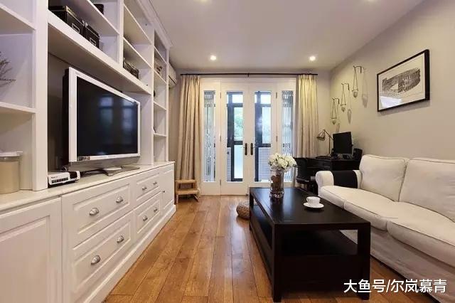 客厅要铺瓷砖还是铺地板？过来人告诉你这样选才对……