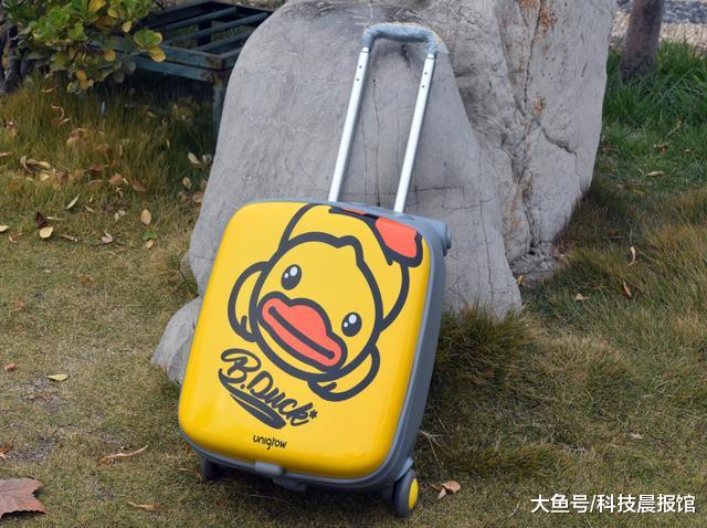 小米生态链推出带娃神器，20寸稚行溜娃箱让收纳出行两不误