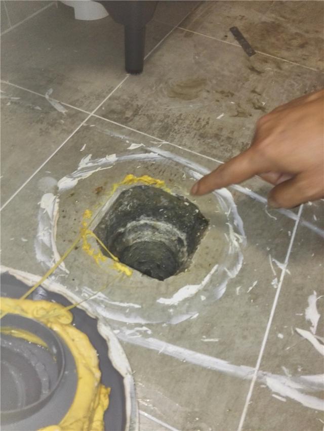 选马桶我就要多一句嘴了，漏水一次引灾难