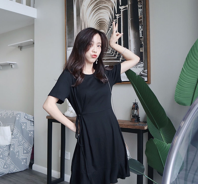 一袭A字裙，怎么穿都好看，穿出30岁女人该有的韵味