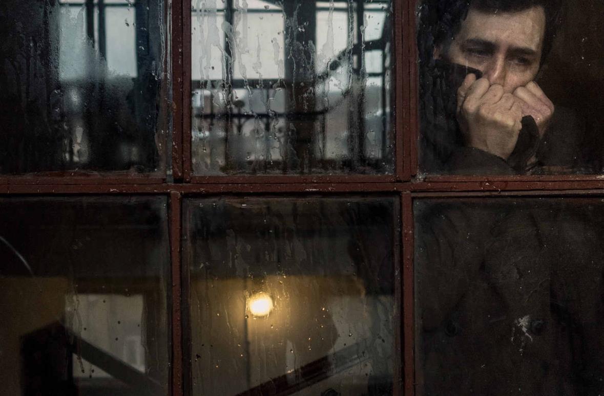 人像摄影没思路？跟俄罗斯摄影师学，你也能拍出忧郁情绪风！