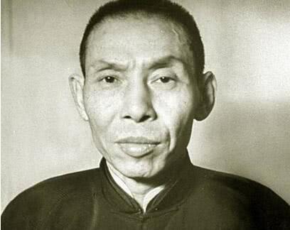 万墨林目不识丁，却凭这四个原因，成为杜月笙身边唯一红人
