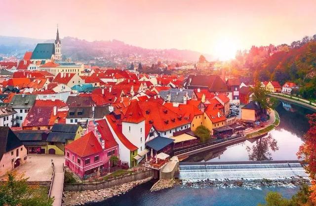 出国游中，欧洲的56个城市，其中物价最低的这8名，你去过几个？