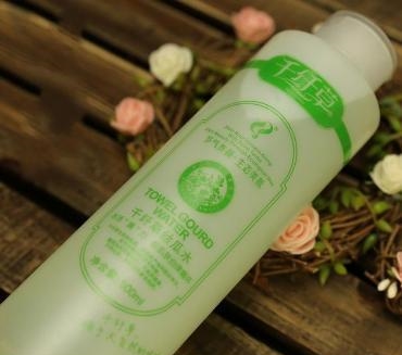 9款80后看不上, 00后瞧不起的“国妆”, 90识货女人天天用