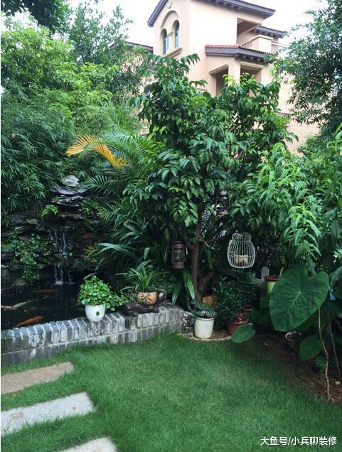 朋友家花120w装修的300平别墅，庭院很漂亮，就是装修一言难尽！