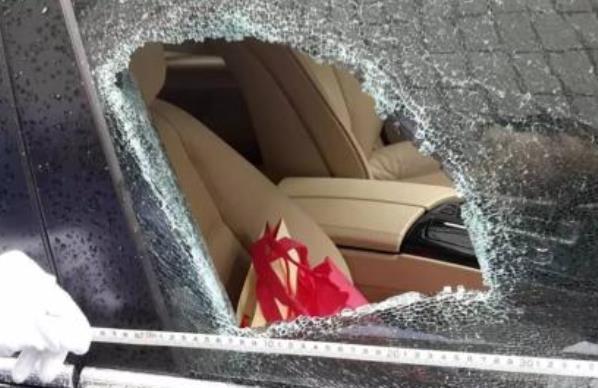 汽车此处“藏”着备用钥匙！8成司机还不知晓，再也不砸车窗了，真后悔