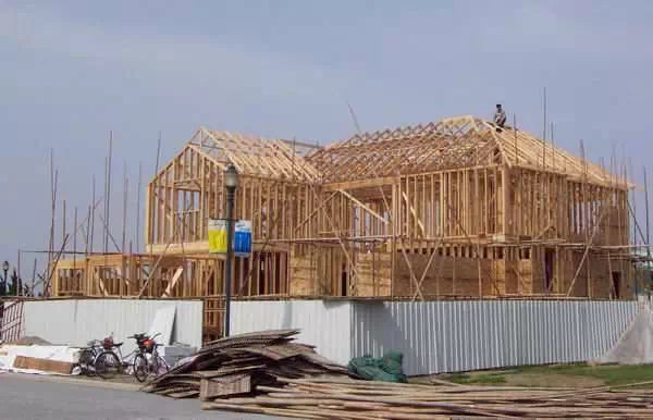 日本发明的这抗震防台风建筑，还挺有意思的！