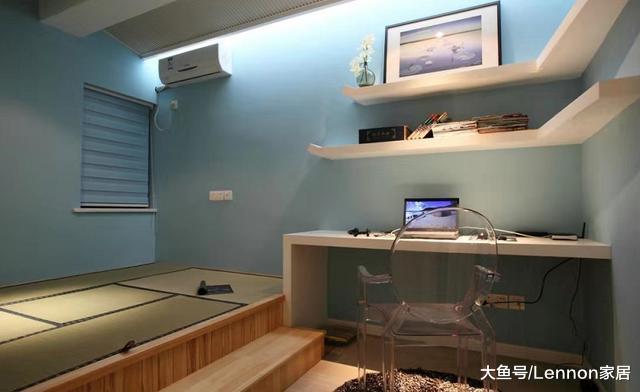 卧室太小放不下床头柜？学学人家这么设计，比床头柜还实用