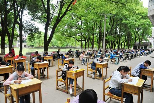 中考结束就“解放”了？听到这3个“坏消息”之后，学生：奔溃！