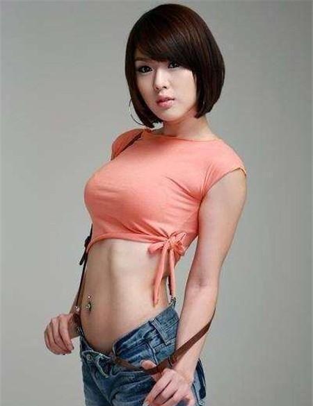 细腰丰臀穿上紧身裤, 完全能够穿出自己想要的效果!