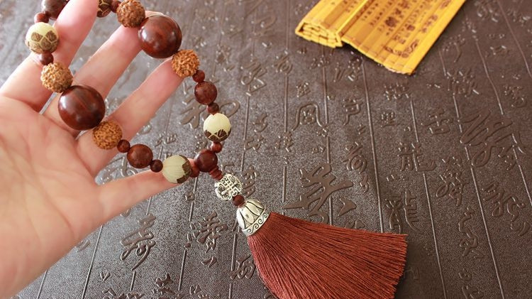 汽车档把上放“佛珠”，不只是装饰，还有这些寓意，一起来看看吧