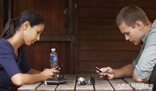 挑战一年不碰手机，奖励10万美元，网友：能替我爷爷奶奶报名吗？