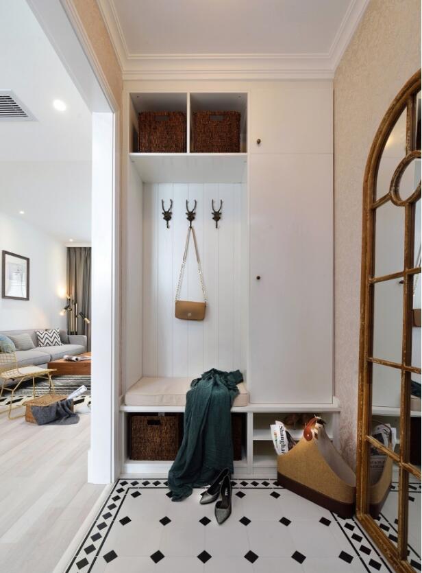 玄关别做鞋柜了，太浪费！这么设计才实用，再买100双鞋都能装下