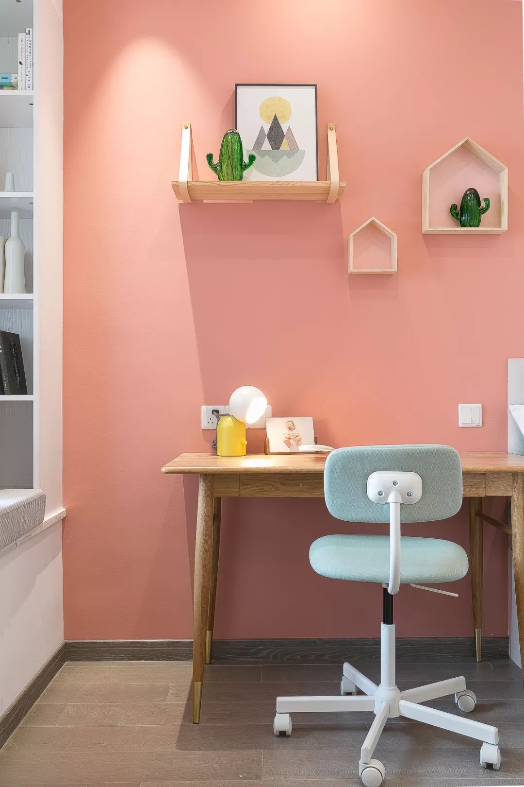 72㎡北欧两居室，色彩丰富有层次！