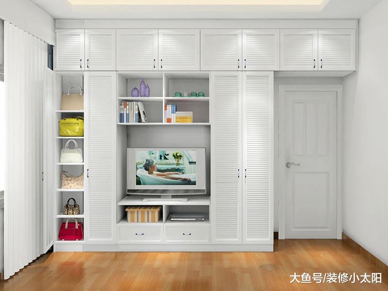 卧室万万不要买衣柜了，有钱人都流行这样装，既美观又实用